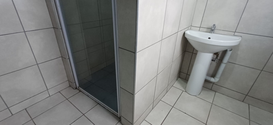 2 Bedroom Property for Sale in Loch Athlone Free State